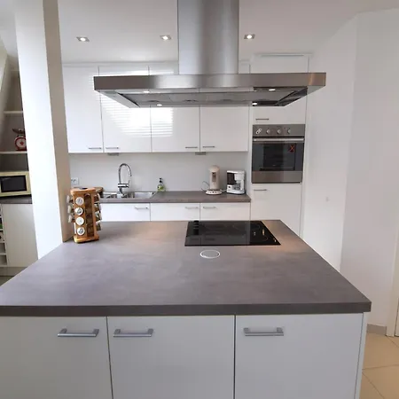 Duplex In Near The Beach, Cleaning Included * بلانكنبرخ