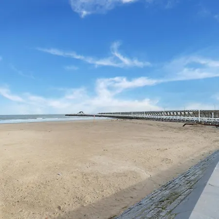 Duplex In Near The Beach, Cleaning Included Apartamento Blankenberge