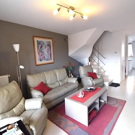 Duplex In Near The Beach, Cleaning Included شقة